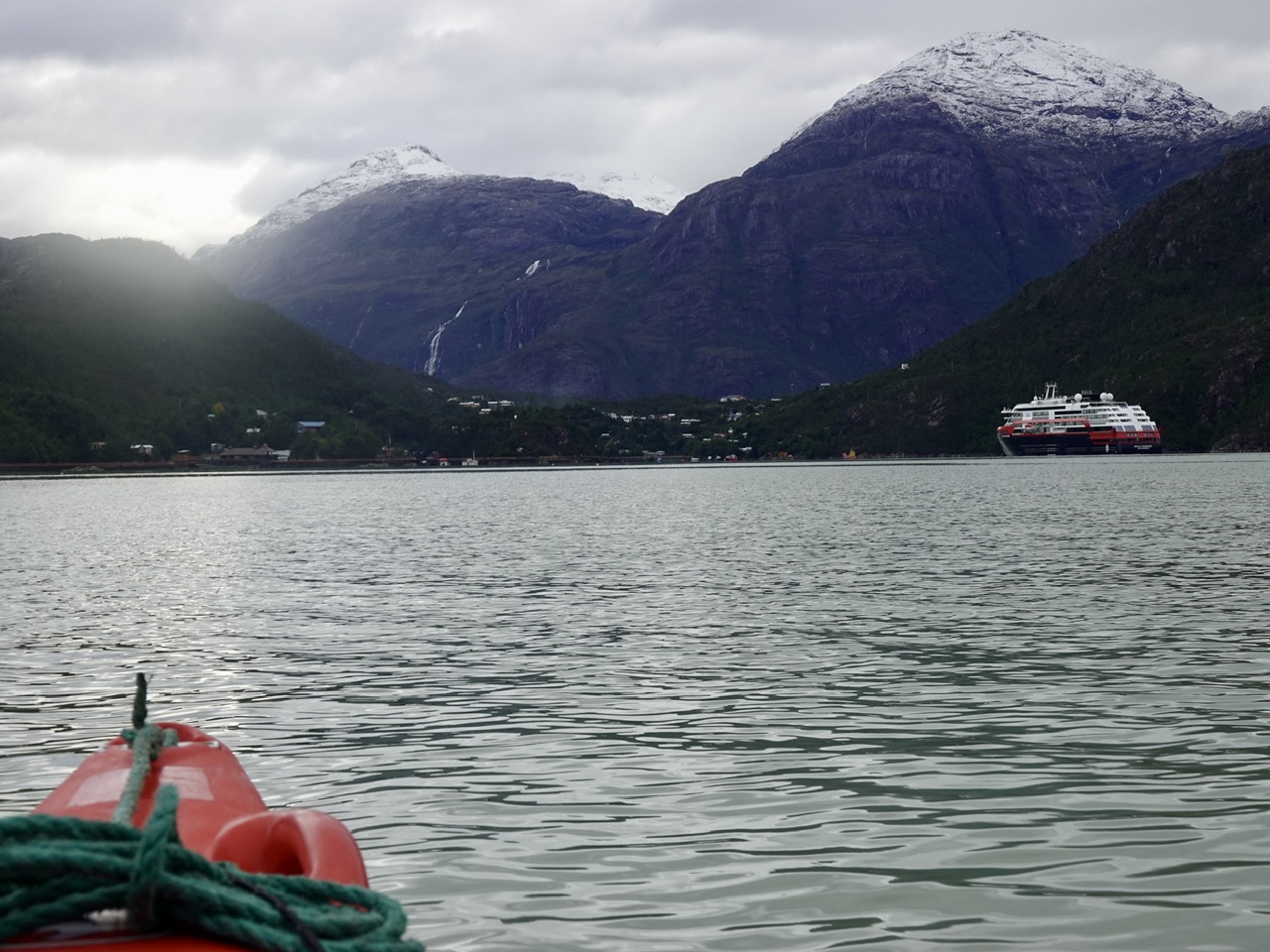 30. März: Kajak vor Tortel